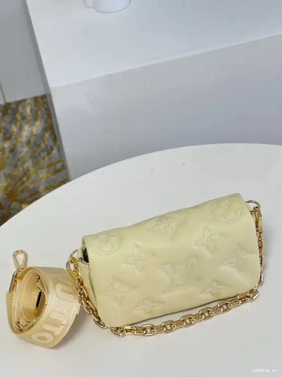 WIS BUBBLEGRAM ON VUITTON WALLET STRAP LOUIS 0423